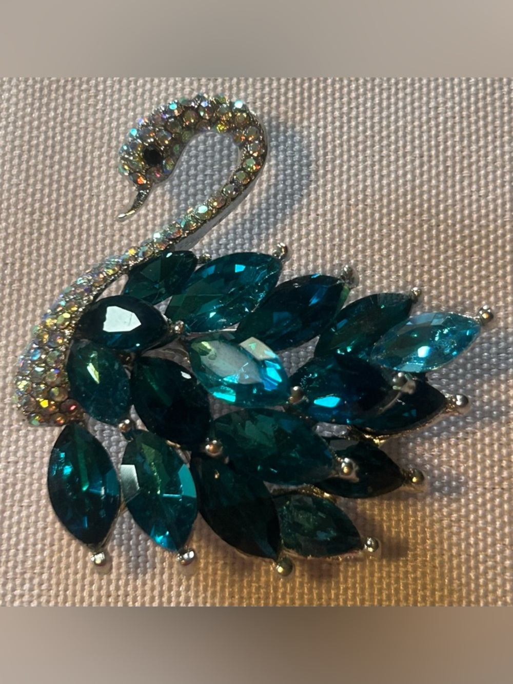 Crystal Teal Swan Brooch - Elegant Women's Jewelry